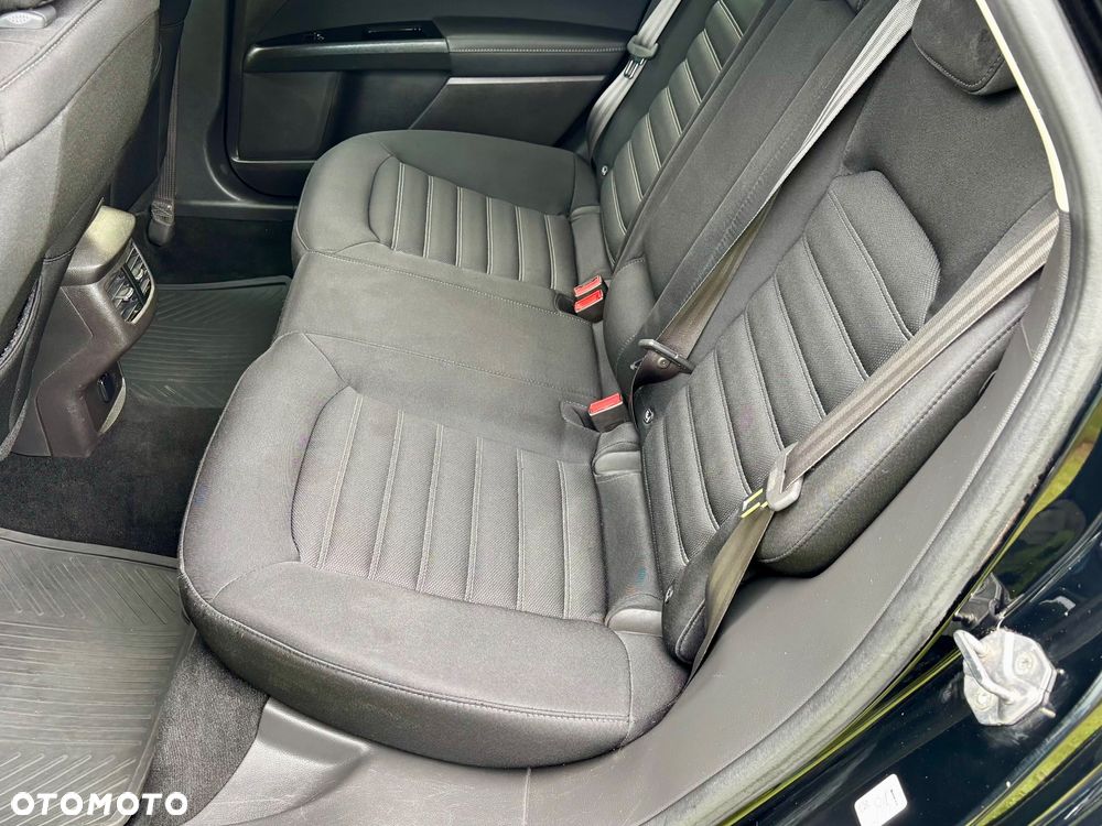 Ford Mondeo 2.0 TDCi Ambiente - 13