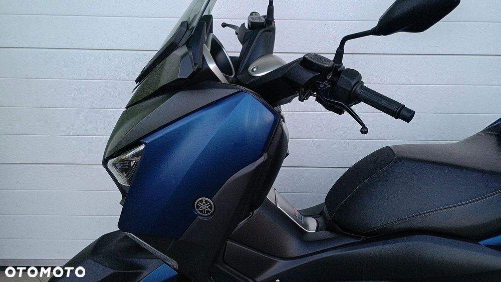 Yamaha X-max - 16