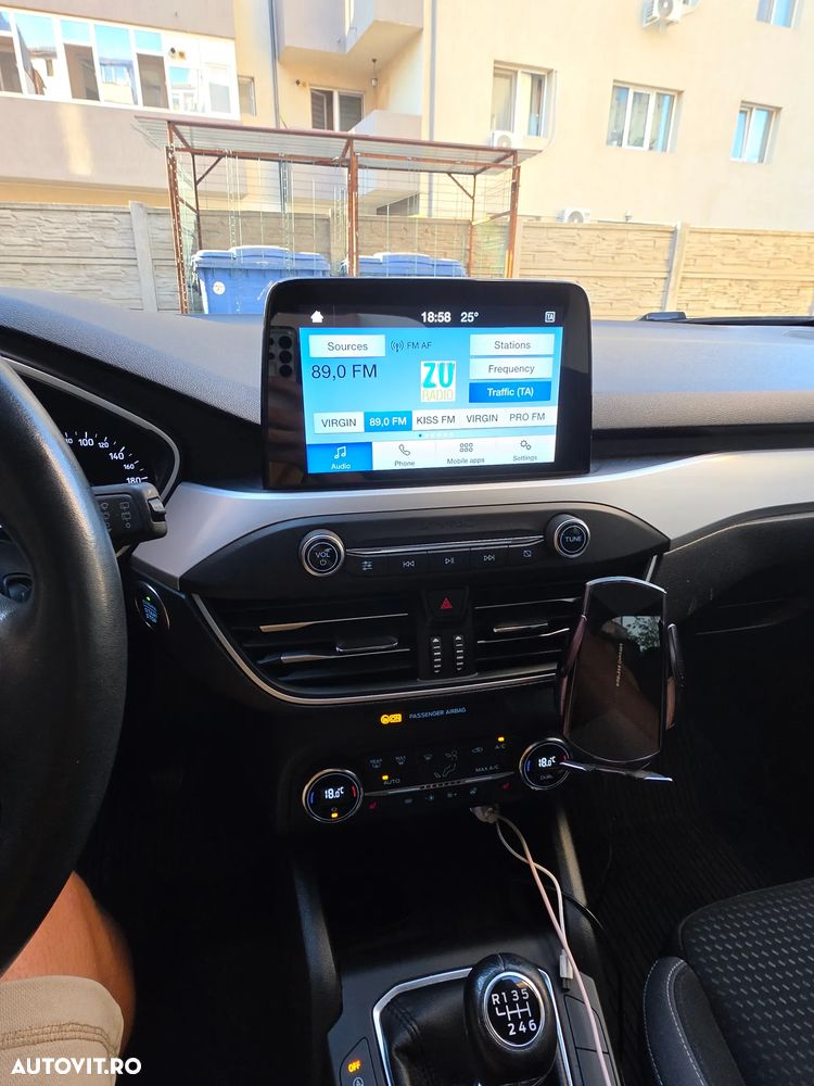 Ford Focus - 8