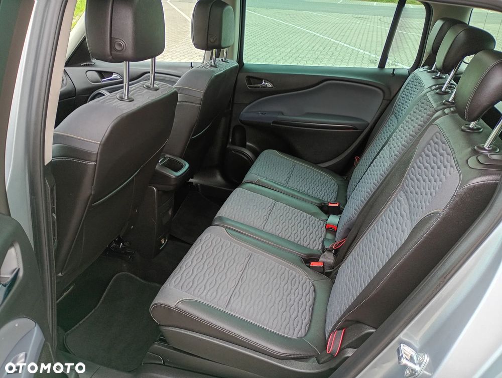 Opel Zafira Tourer 1.4 Turbo Innovation - 30