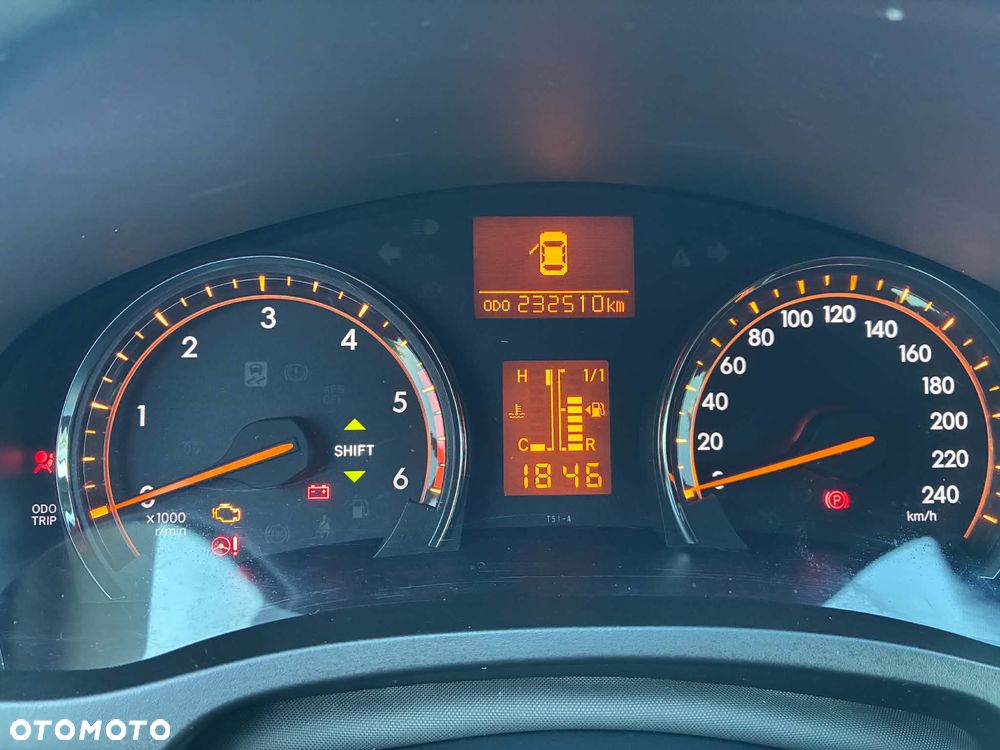 Toyota Avensis 2.2 D-4D Edition - 7