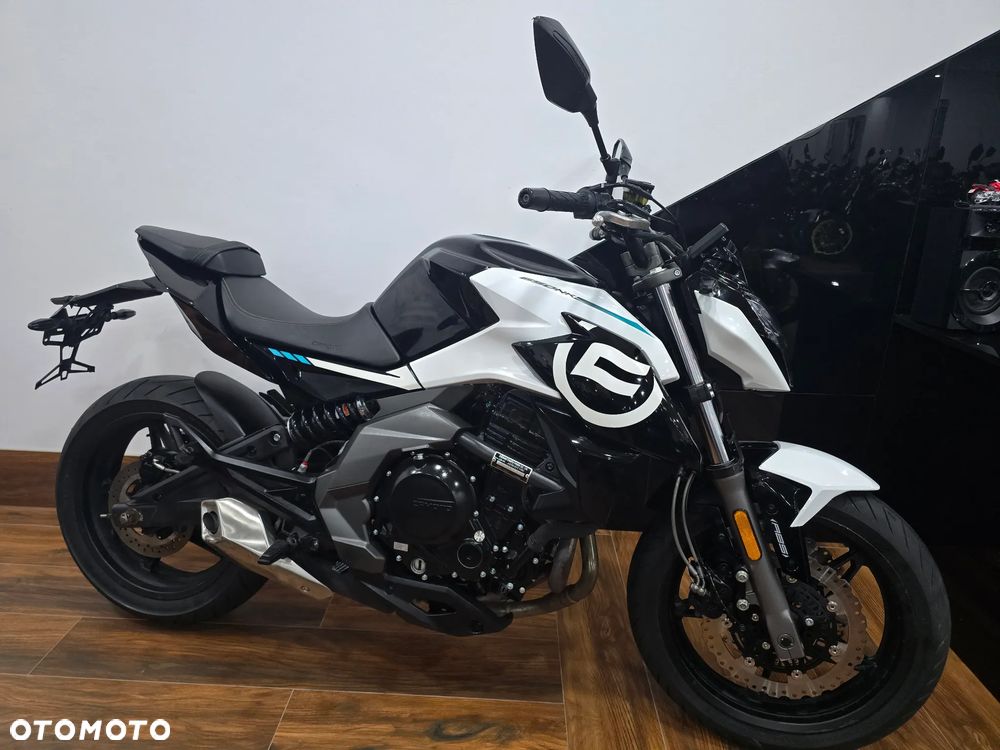 CFMoto NK - 3