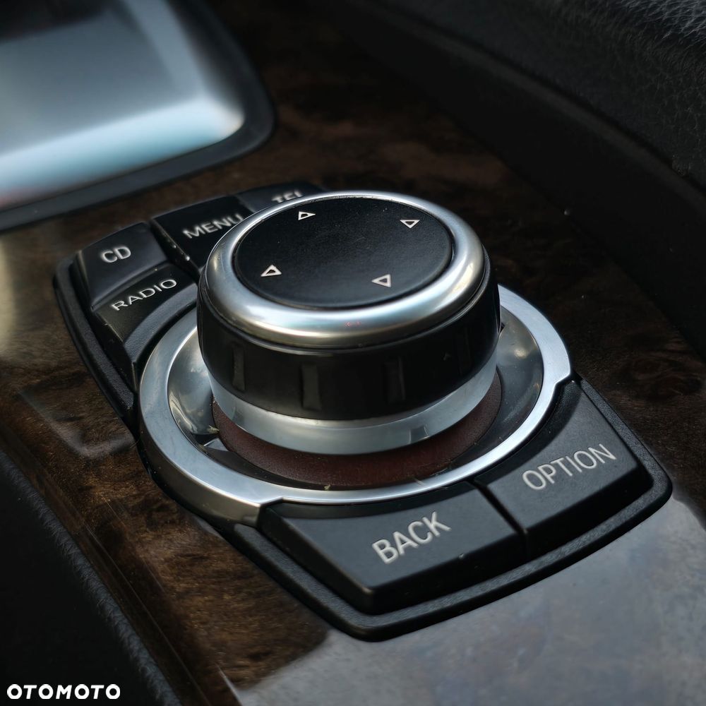 BMW Seria 5 530d Sport-Aut Edition Sport - 34