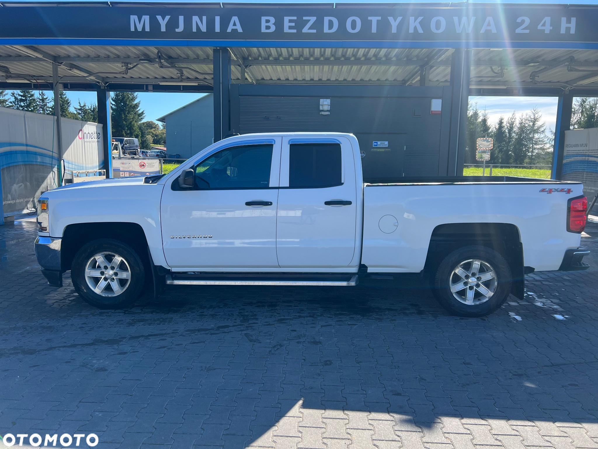 Chevrolet Silverado - 19