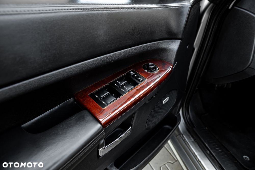 Jeep Grand Cherokee - 18