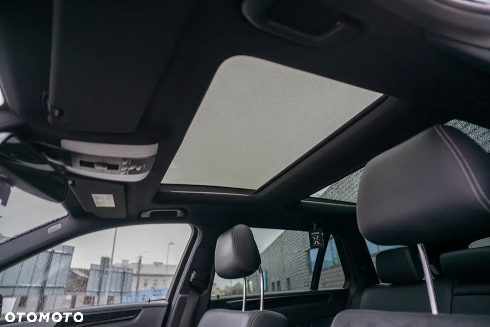 Mercedes-Benz Klasa E - 28