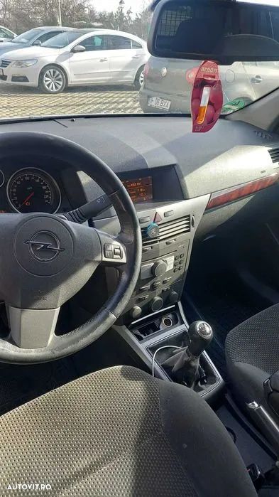 Opel Astra - 4