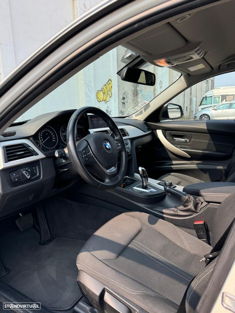 BMW 318 d Auto - 3