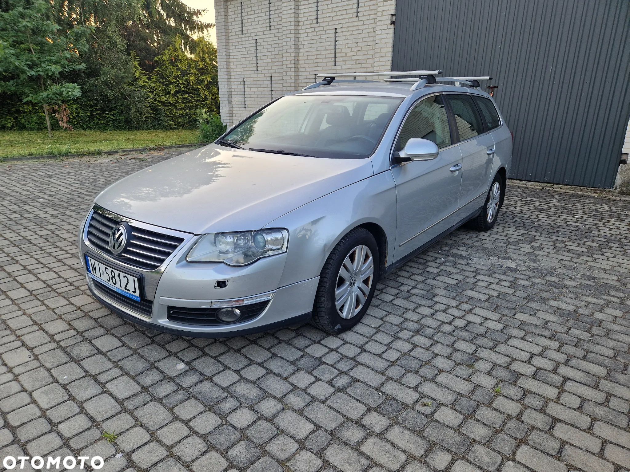 Volkswagen Passat - 1