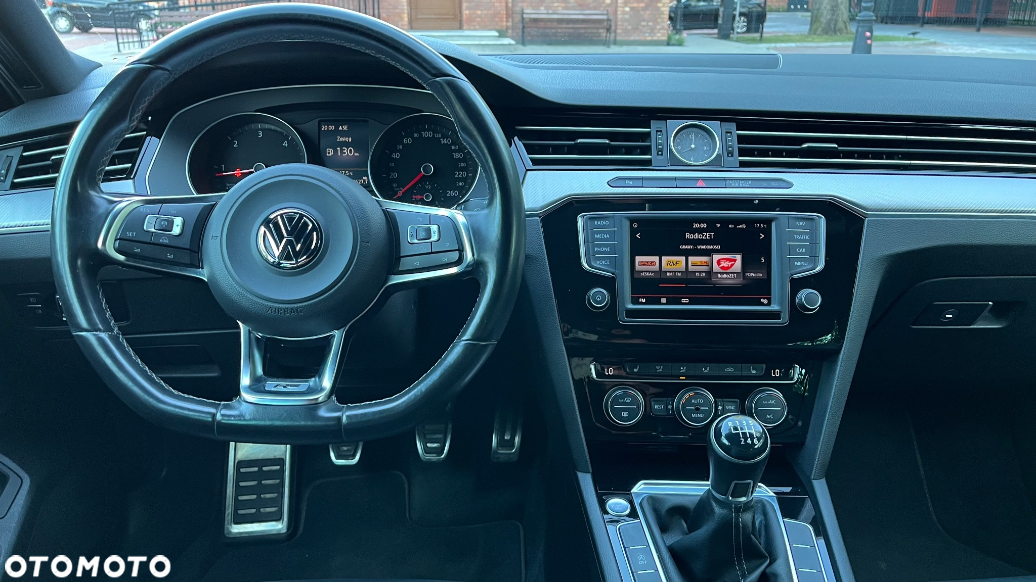 Volkswagen Passat - 10