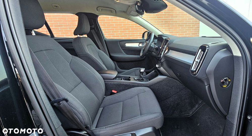 Volvo XC 40 T3 Momentum Pro - 18