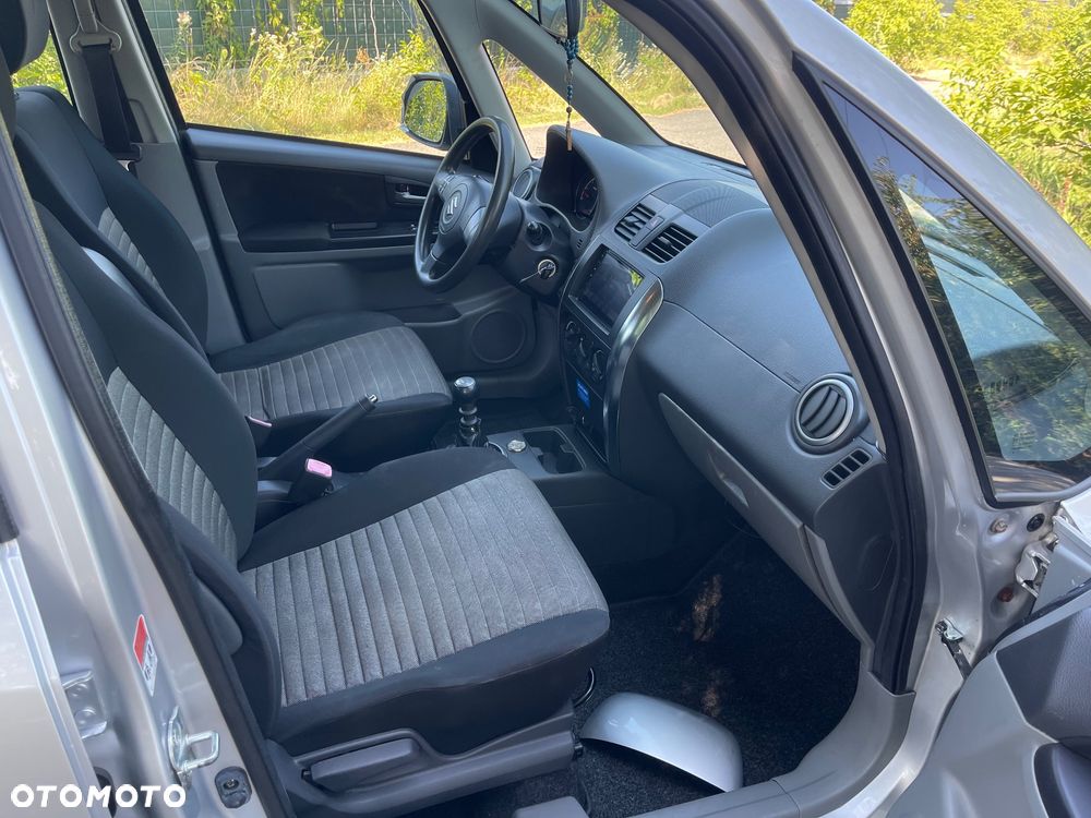 Suzuki SX4 - 11