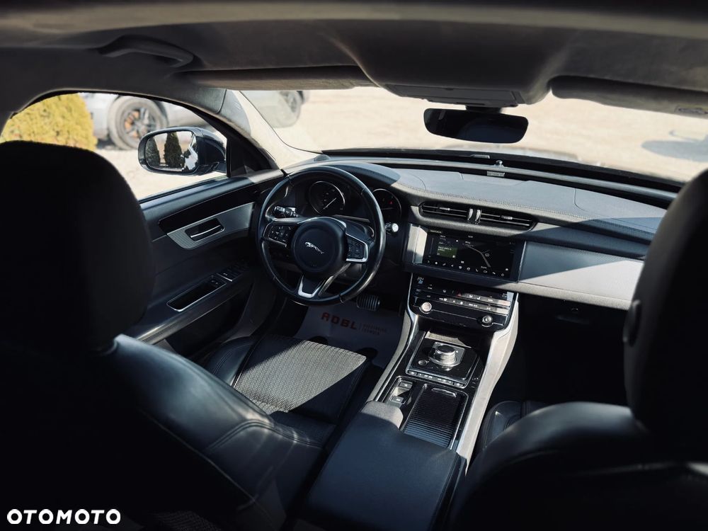 Jaguar XF 2.0 i4D Prestige - 23