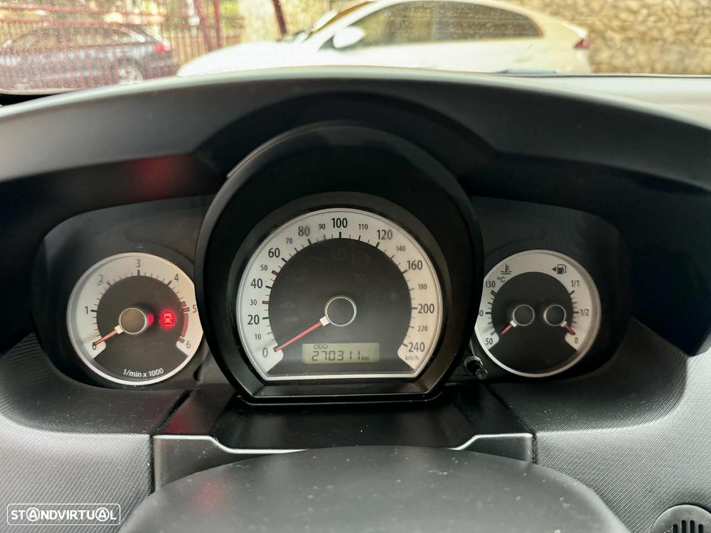 Kia Ceed S Coupé 1.6 CRDi EX - 10