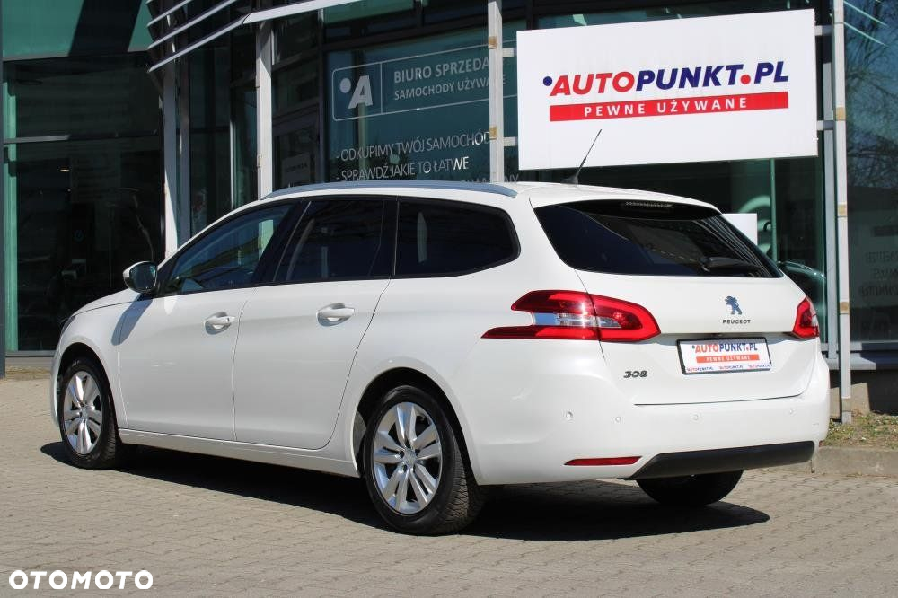 Peugeot 308 - 8