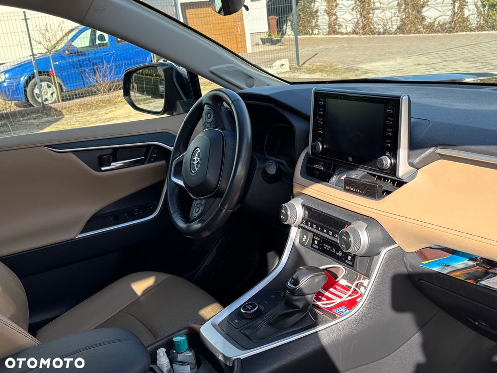 Toyota RAV4 - 9