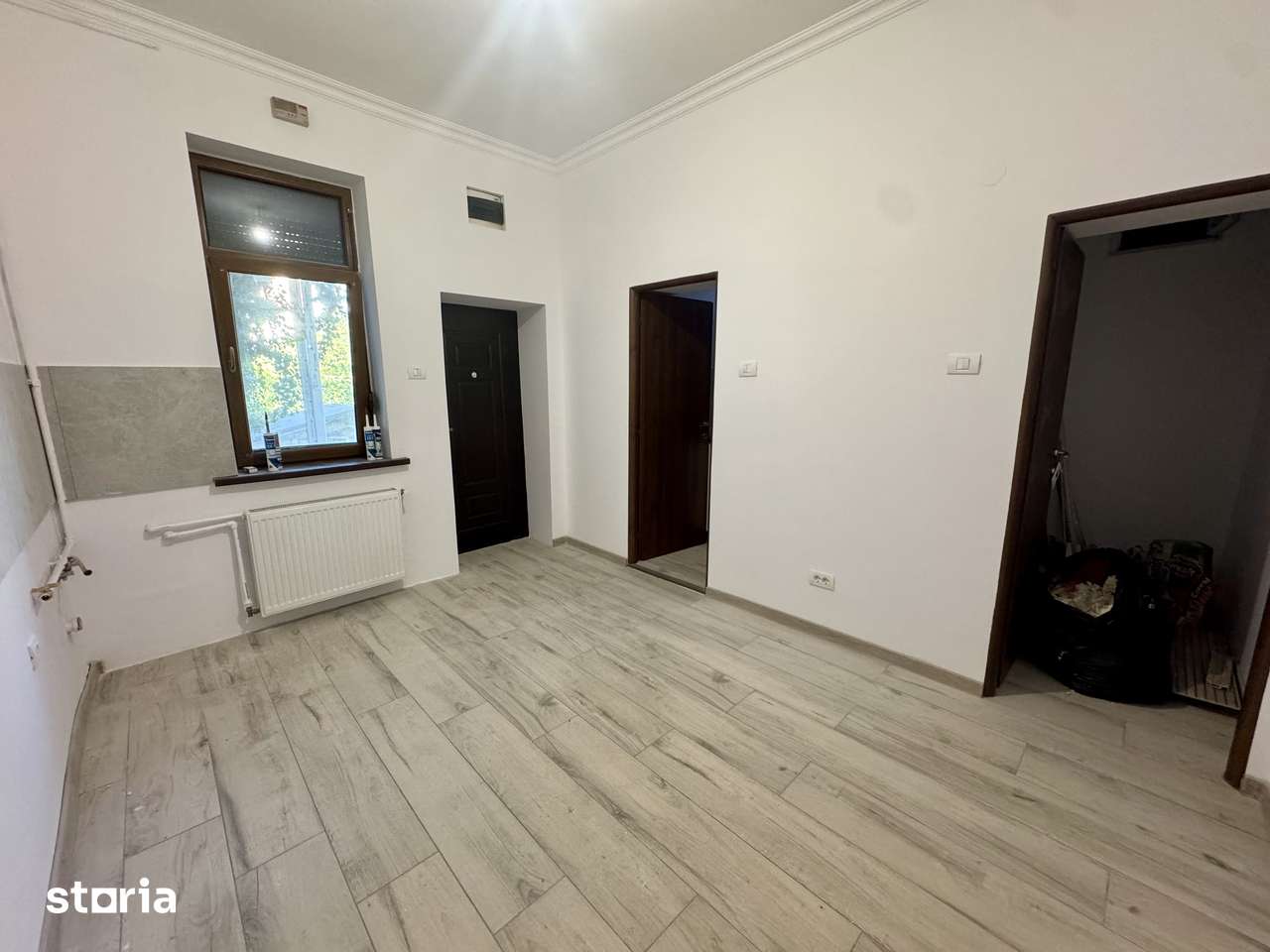 Vand apartament 2 camere, renovat, central-Turnul de Apa — fotografia 3