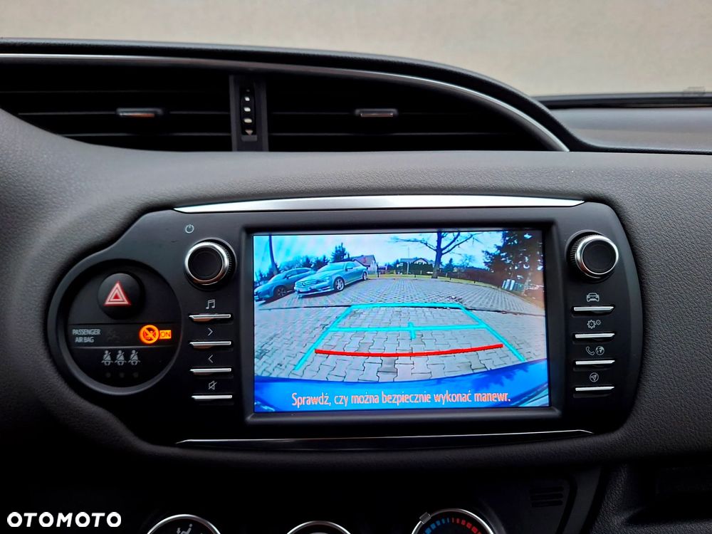 Toyota Yaris 1.5 Premium - 32
