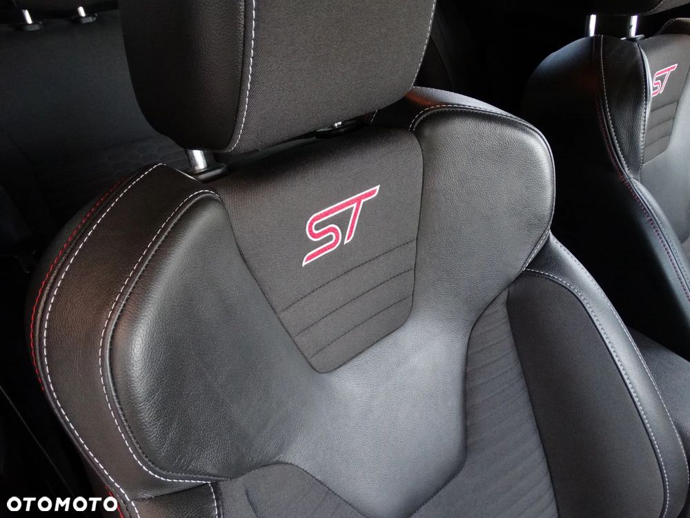 Ford Fiesta 1.6 EcoBoost ST200 - 35
