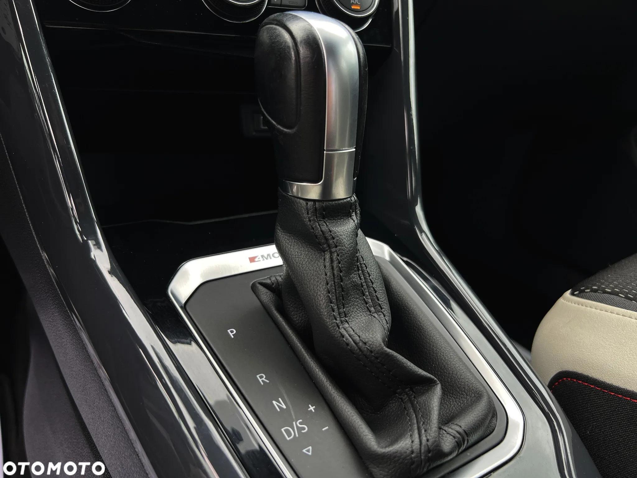 Volkswagen T-Roc 2.0 TSI 4Motion DSG Sport - 31