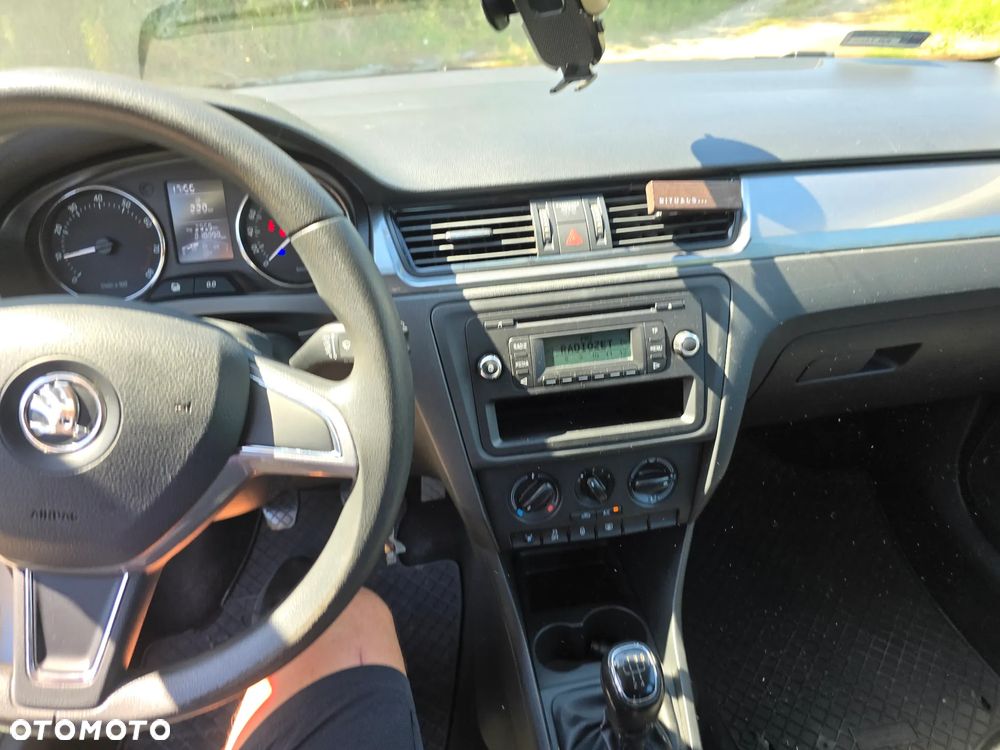 Skoda RAPID 1.2 TSI Edition - 11