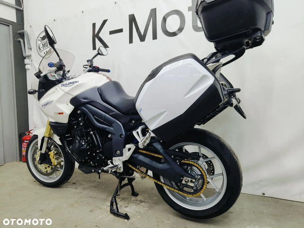Triumph Tiger - 24
