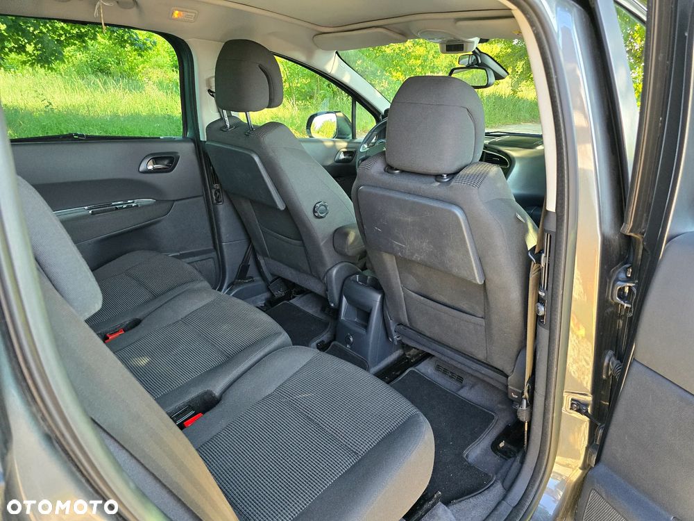 Peugeot 5008 1.6 HDi Style 7os - 15