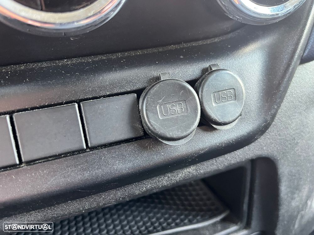 Iveco 3.0 35-180 CONTENTOR COM PLATAFORMA - 27