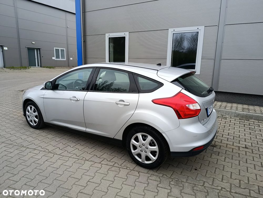 Ford Focus 1.6 Trend EU5 - 4