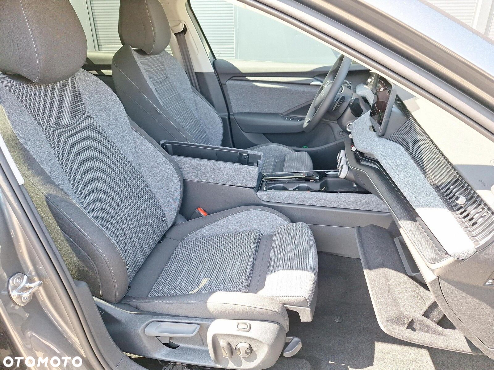 Skoda Superb 2.0 TDI SCR Edition 130 DSG - 30