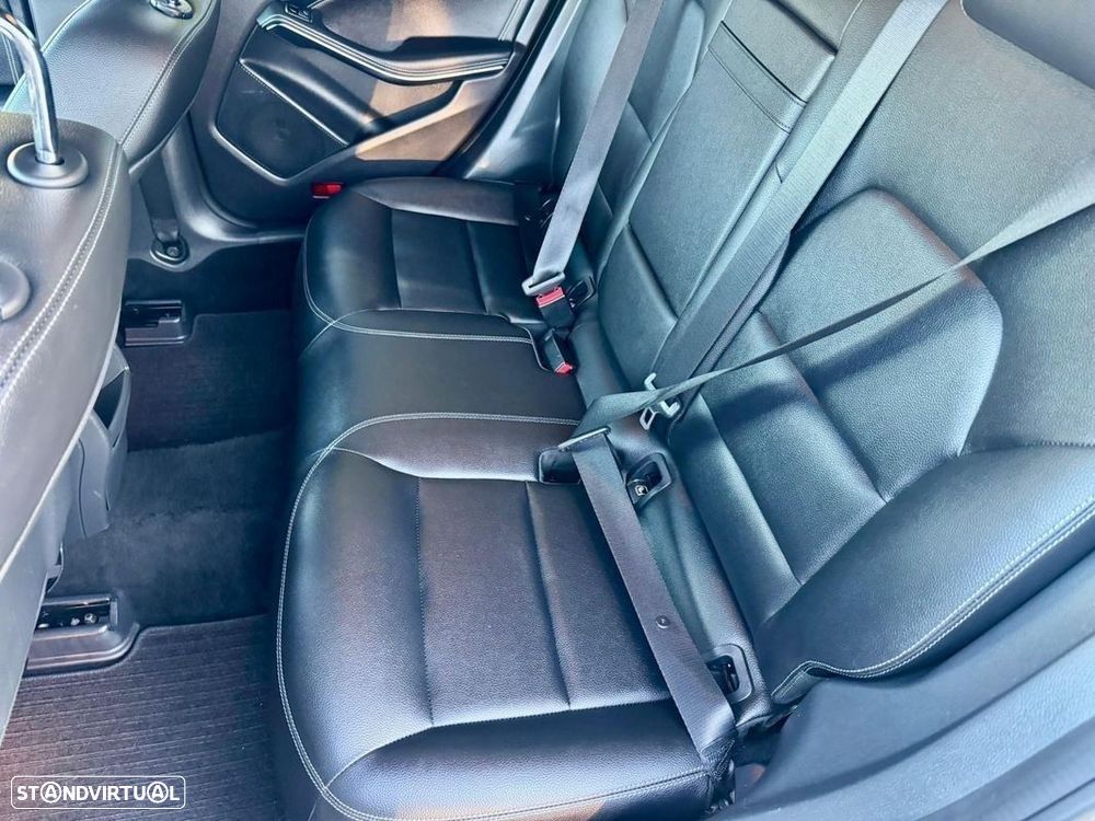 Mercedes-Benz CLA 220 d Shooting Brake AMG Line Aut. - 17