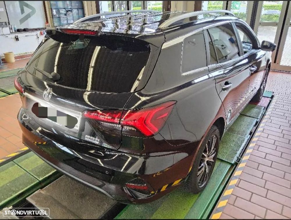 MG MG5 5 Standard Luxury - 4