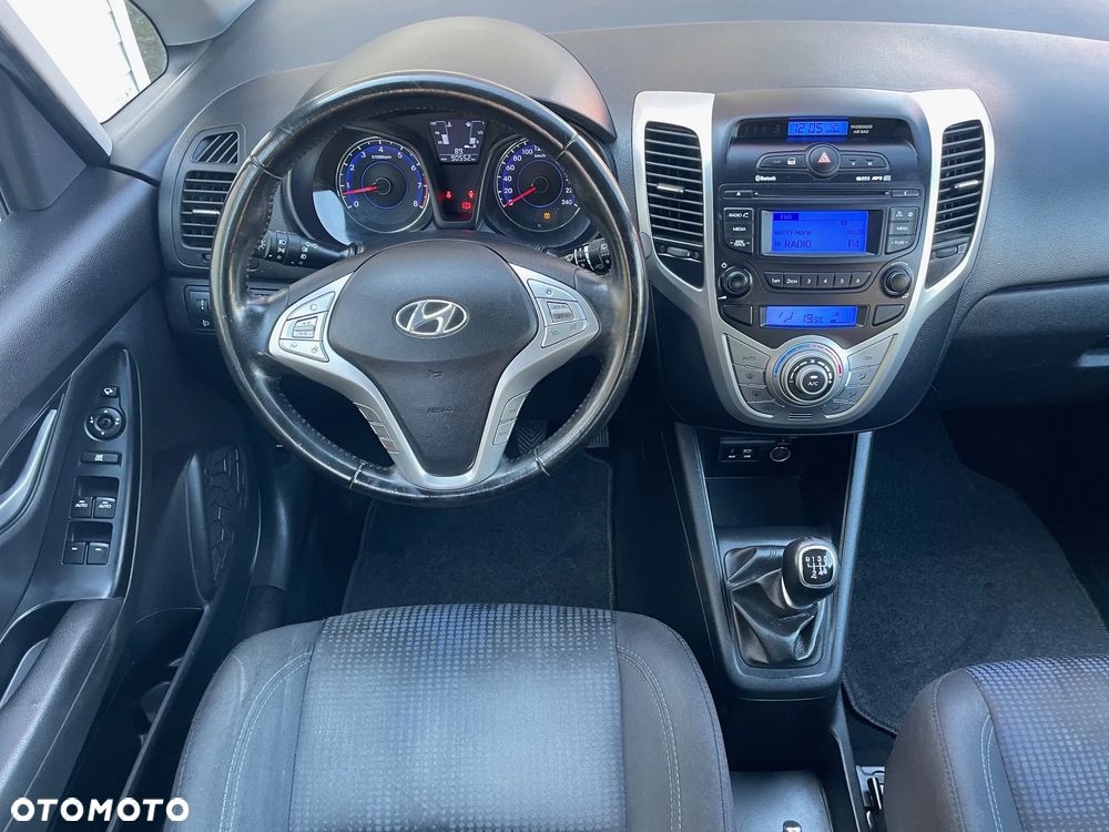 Hyundai ix20 1.4 blue - 11