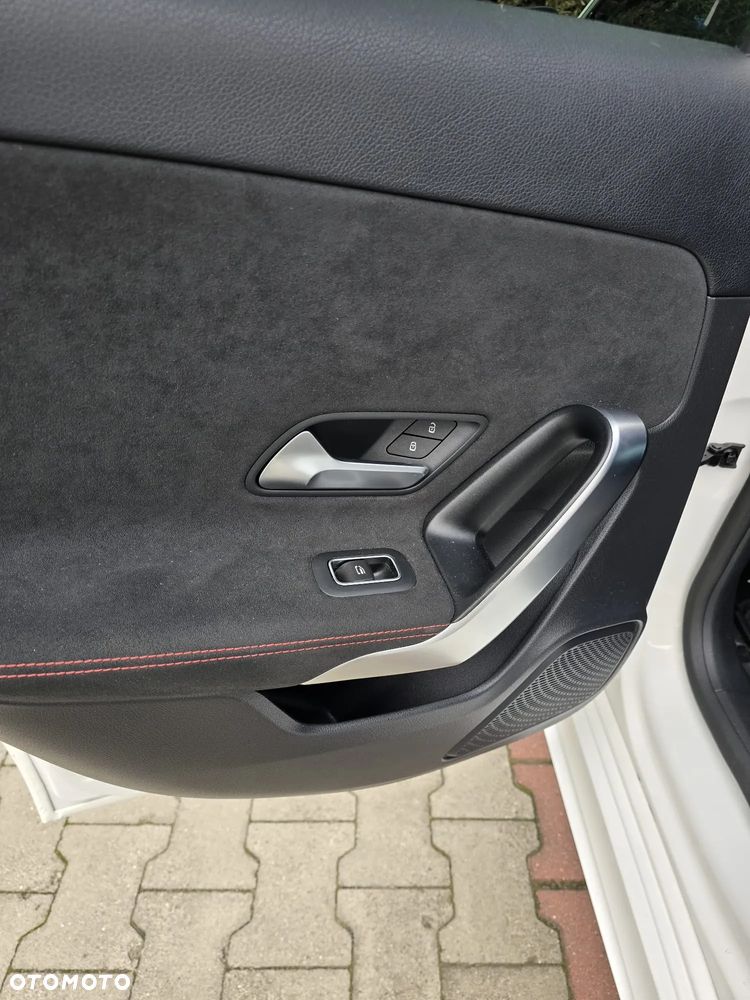 Mercedes-Benz Klasa A 250 4Matic 7G-DCT AMG Line - 23