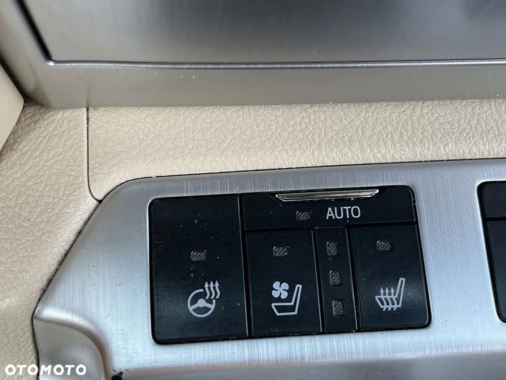 Toyota Land Cruiser LC 4.6 Prestige - 18