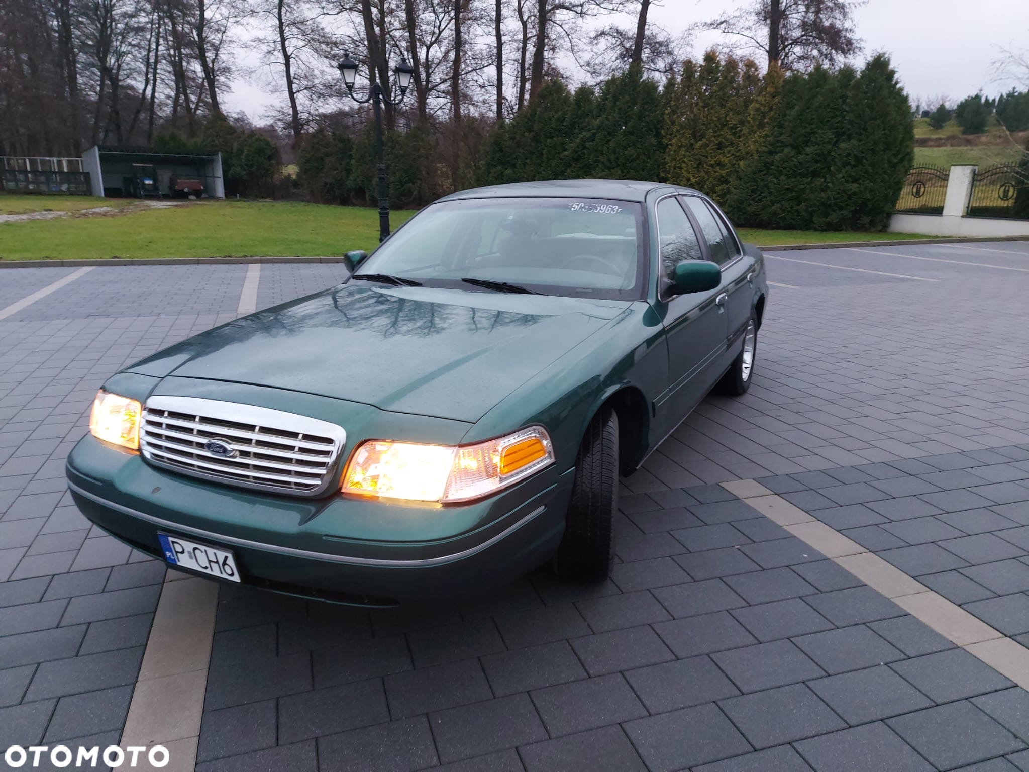 Ford Crown Victoria 4.6 LTD LX - 9