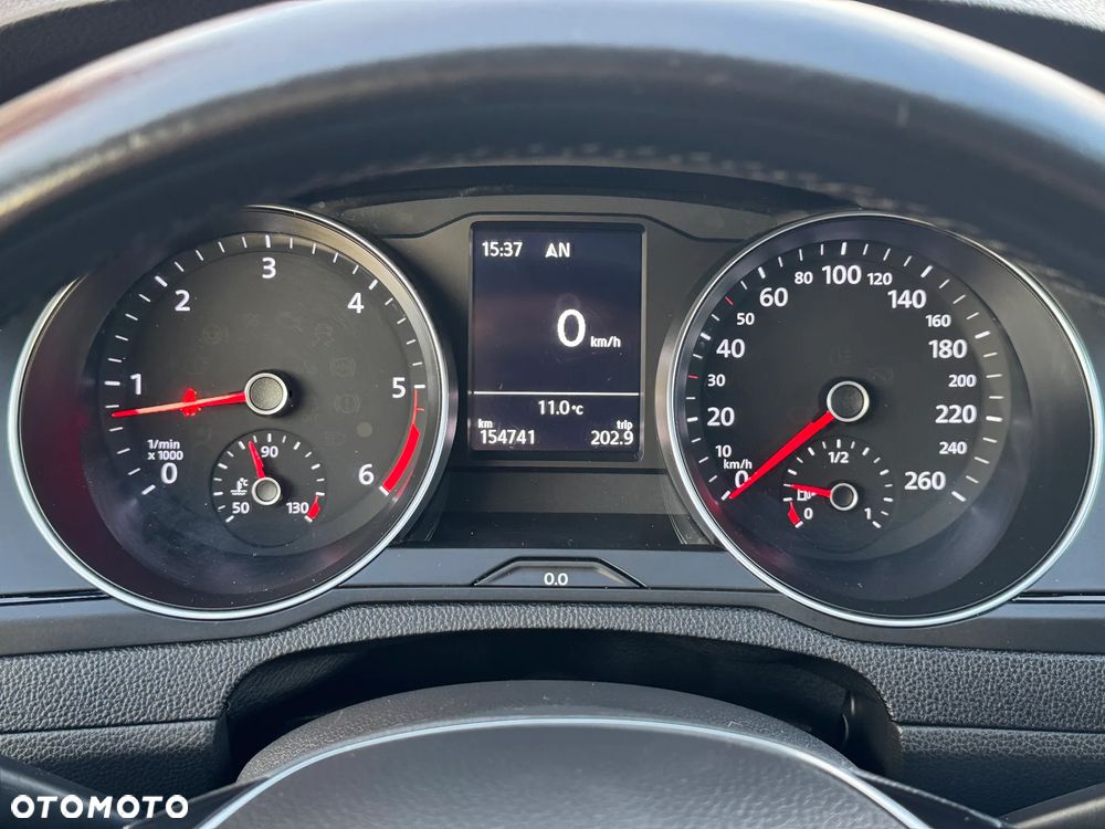 Volkswagen Passat 1.6 TDI BMT Comfortline - 29