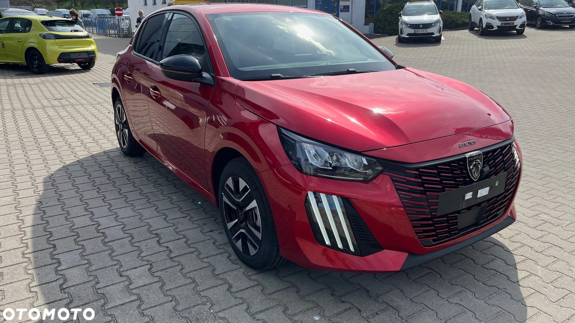 Peugeot 208 1.2 mHEV Allure - 8