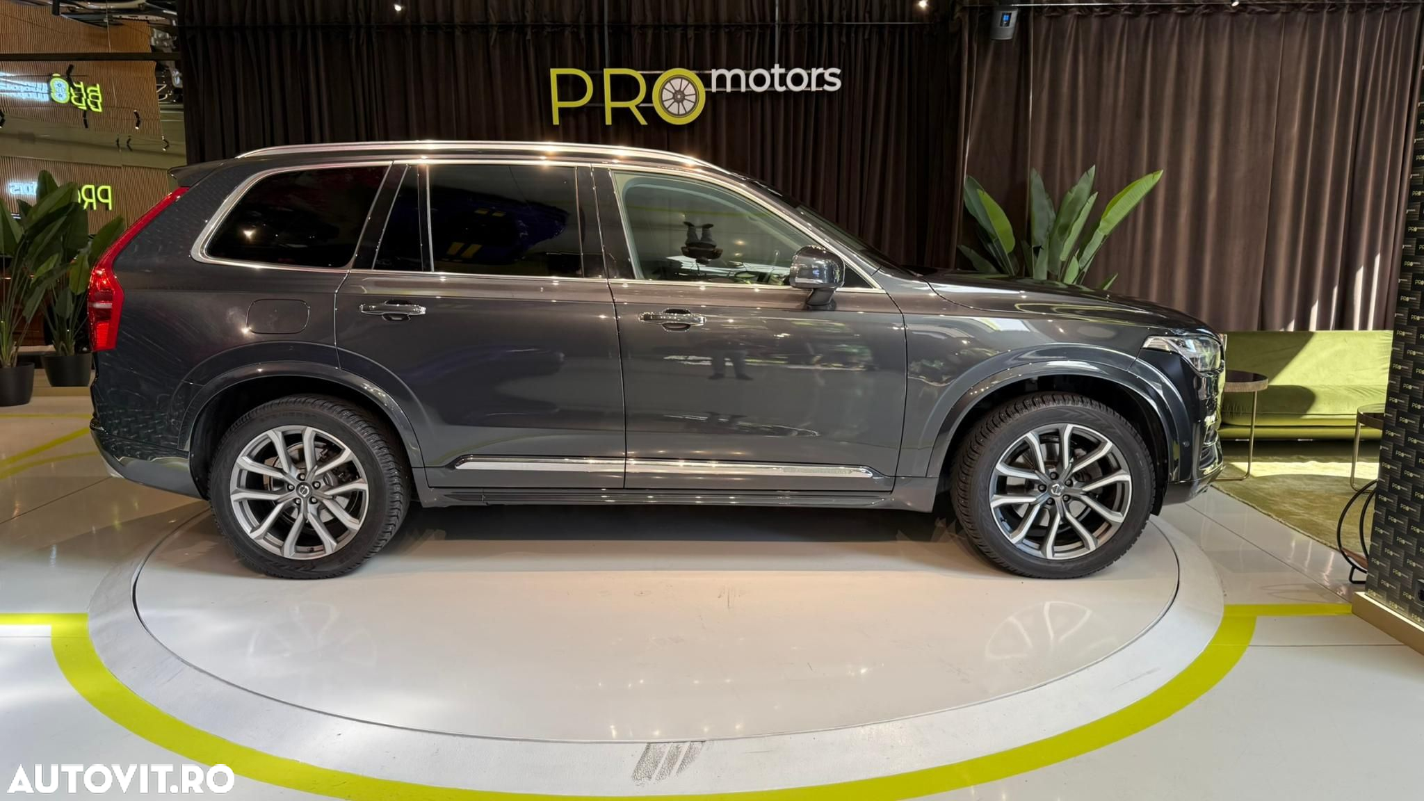 Volvo XC 90 - 2