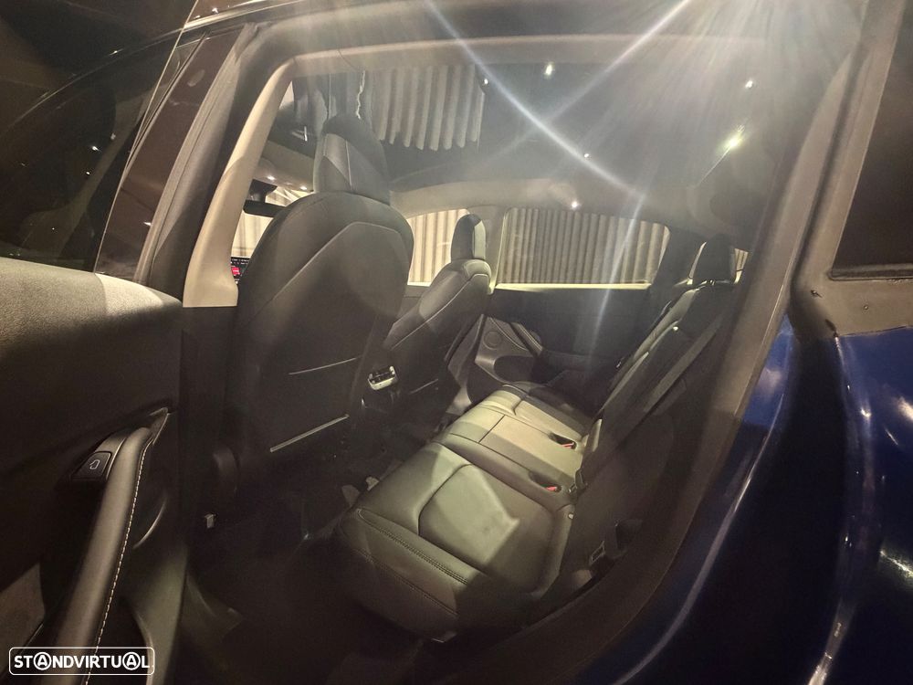 Tesla Model Y Long-Range RWD - 21