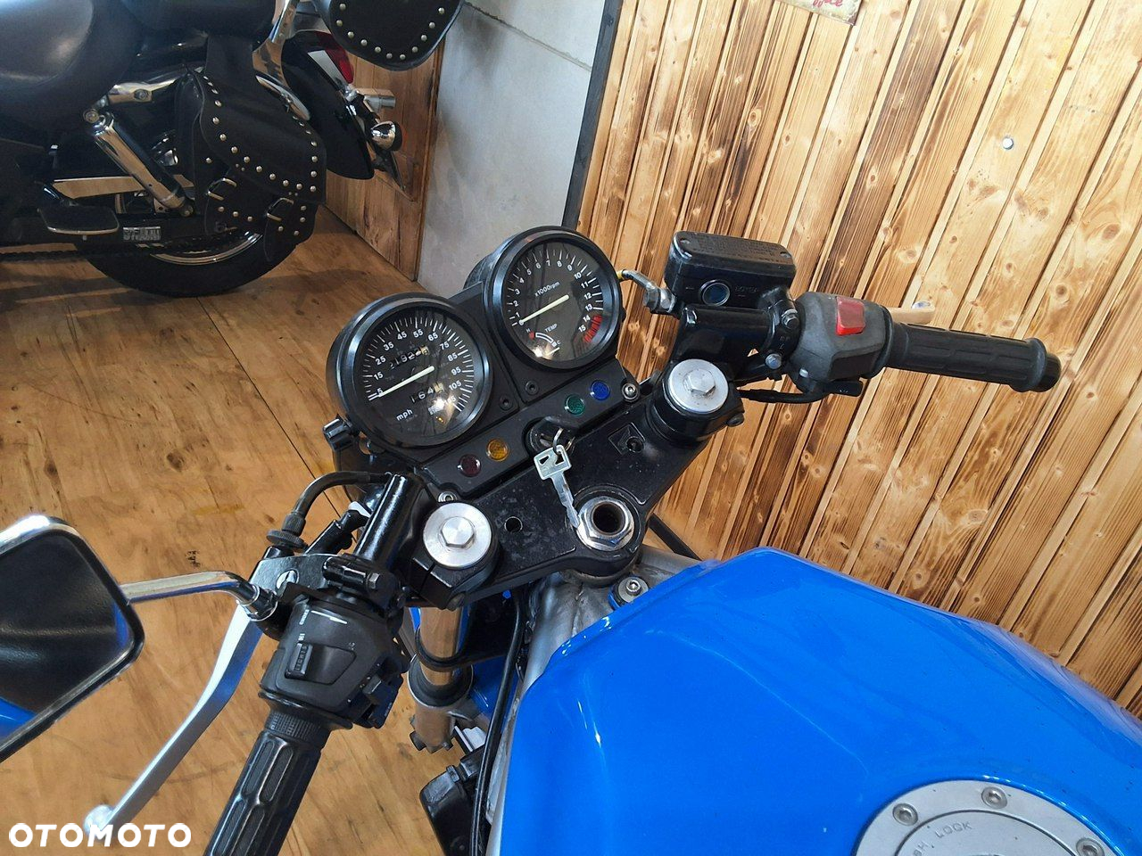 Honda CB - 9
