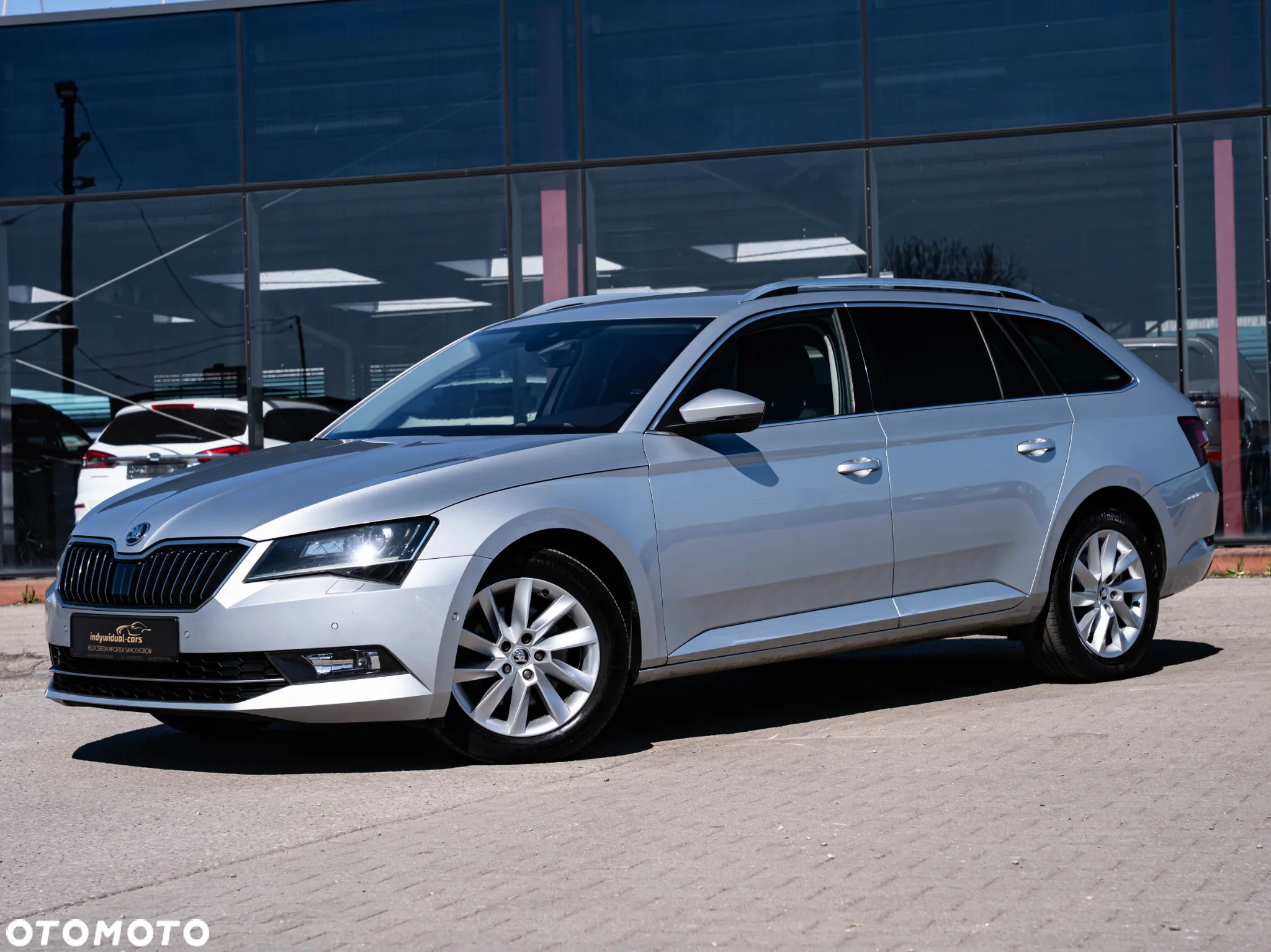 Skoda Superb 2.0 TDI DSG Premium Edition - 7