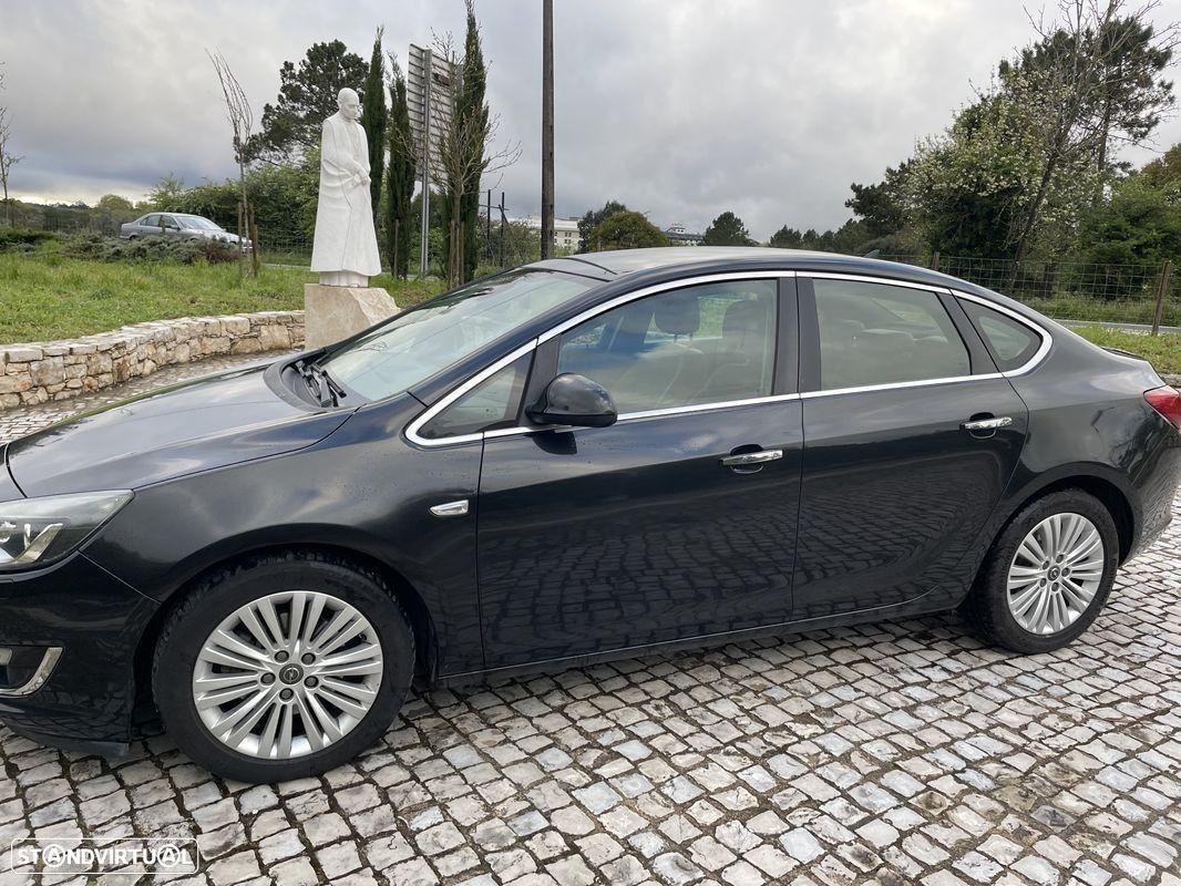 Opel Astra 1.7 CDTi Cosmo Start/Stop - 2