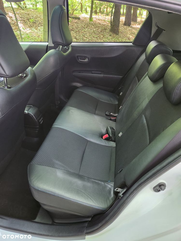 Toyota Yaris Hybrid 100 Premium - 25