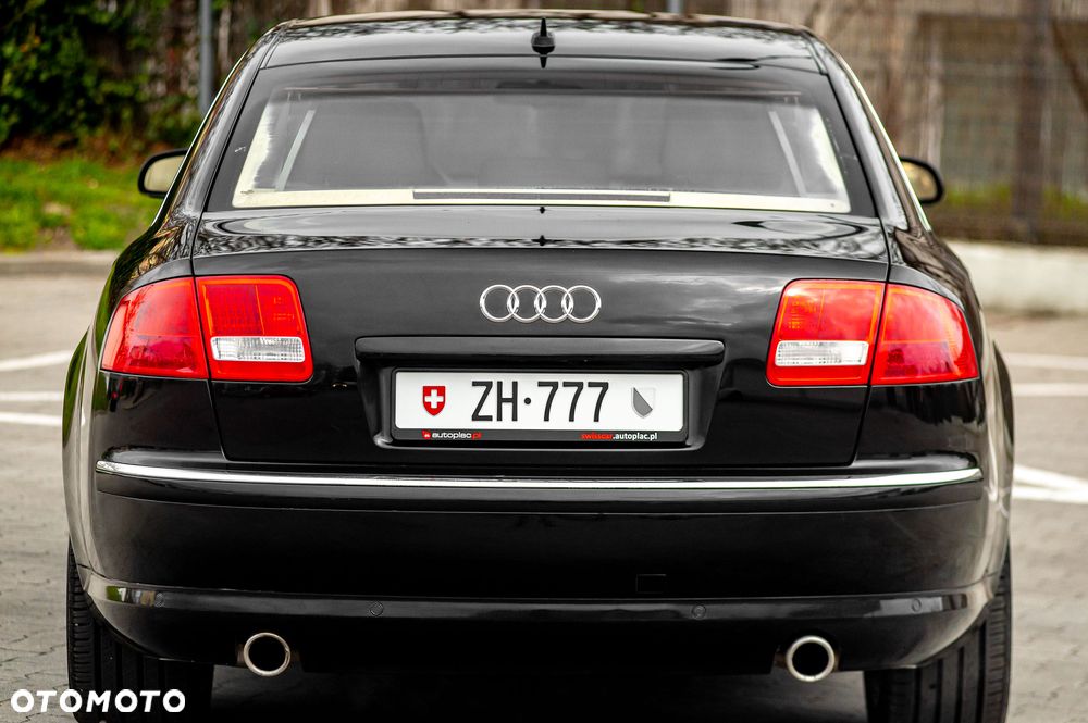 Audi A8 4.2 Quattro - 12
