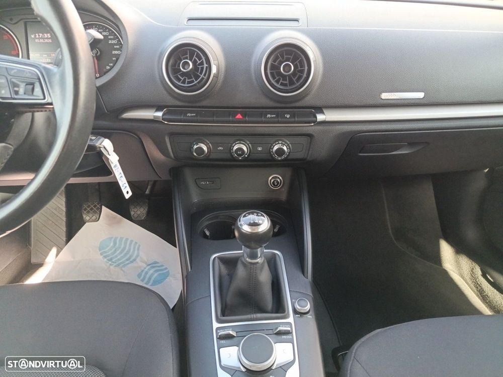 Audi A3 Sportback 1.6 TDI - 11
