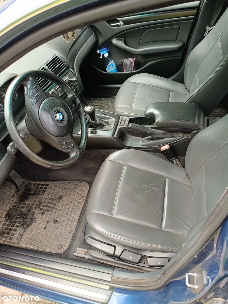 BMW Seria 3 318i - 10