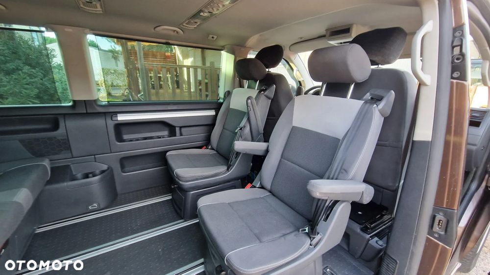 Volkswagen Multivan - 10