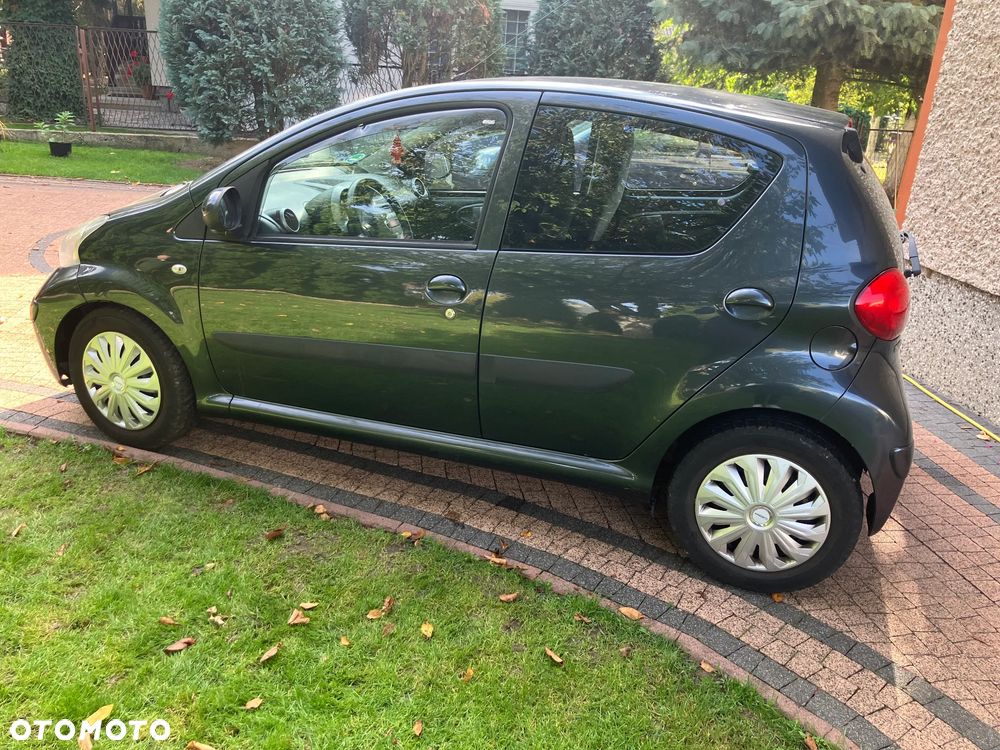 Toyota Aygo - 2