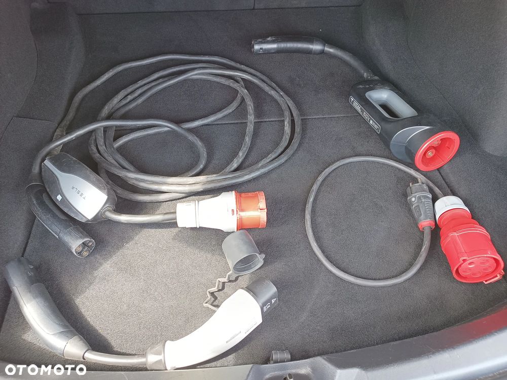 Tesla Model 3 Langstreckenbatterie Allradantrieb Dual Motor - 14